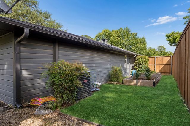 6821 Kingsbury Drive, Dallas, TX 75231