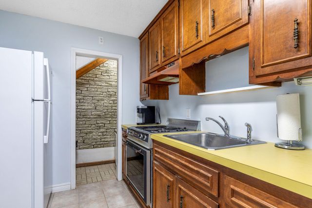 1 Greenbrier Drive, Kimberling City, MO 65686