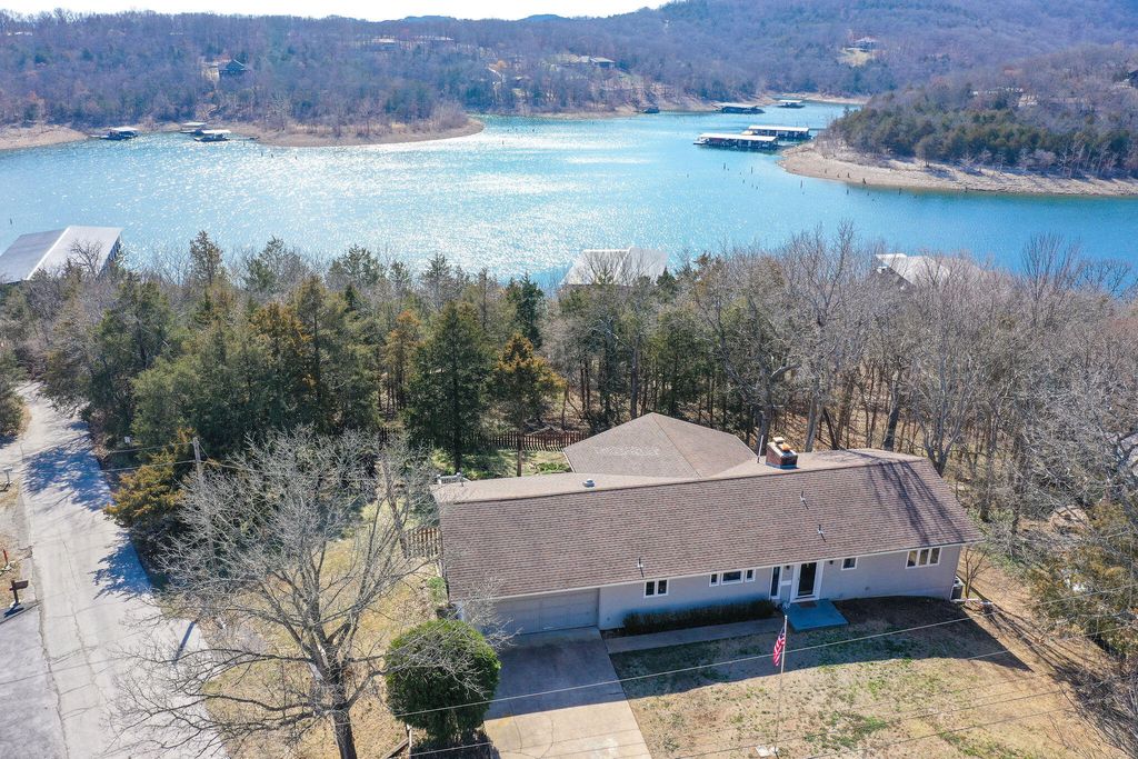 1 Greenbrier Drive, Kimberling City, MO 65686