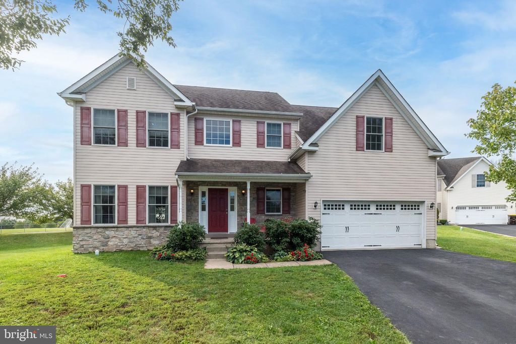 110 HARVEST GLEN DR, HARLEYSVILLE, PA 19438 — photo 2