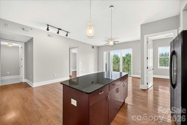 4625 Piedmont Row Drive 515-E, Charlotte, NC 28210