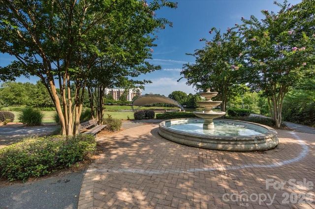 4625 Piedmont Row Drive 515-E, Charlotte, NC 28210