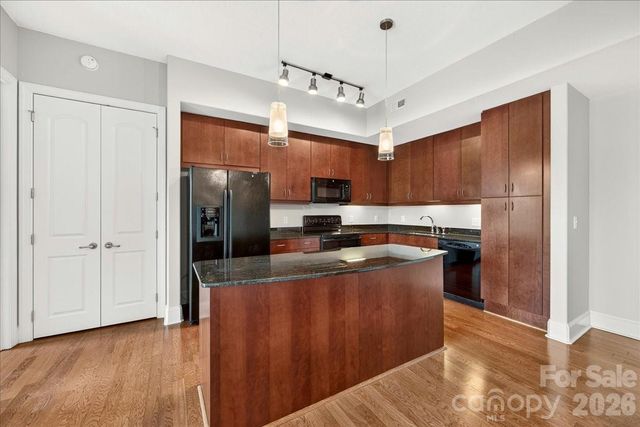 4625 Piedmont Row Drive 515-E, Charlotte, NC 28210