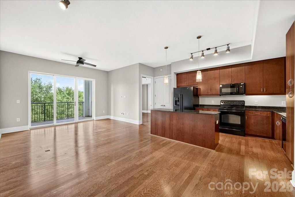 4625 Piedmont Row Drive 515-E, Charlotte, NC 28210