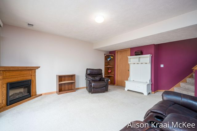 5923 W Lyn Haven Drive Se, City Of Kentwood, MI 49512