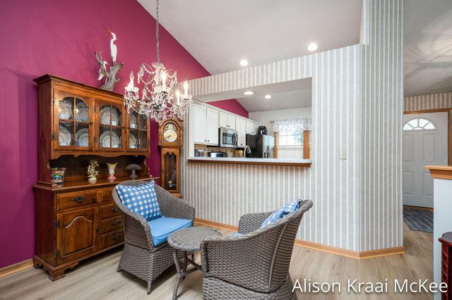 5923 W Lyn Haven Drive Se, City Of Kentwood, MI 49512