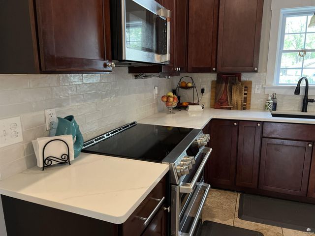 830 Leavenworth Street, Manhattan, KS 66502