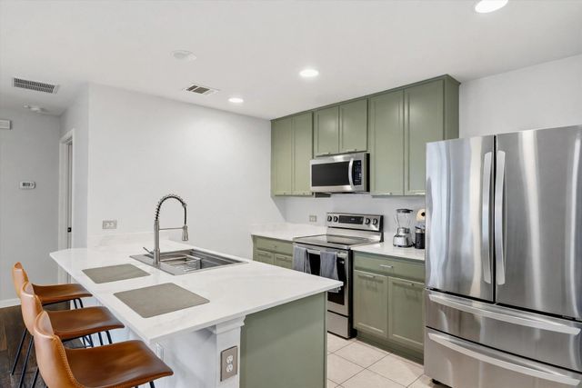 6617 Sunderland TRL, Austin, TX 78747