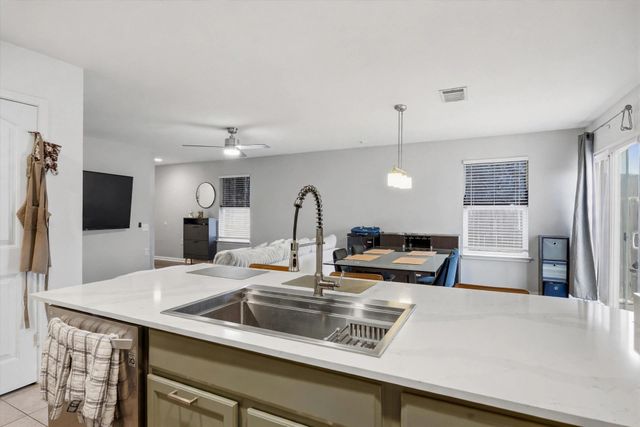 6617 Sunderland TRL, Austin, TX 78747