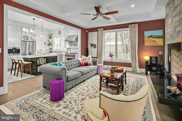 2816 1ST RD N, Arlington, VA 22201