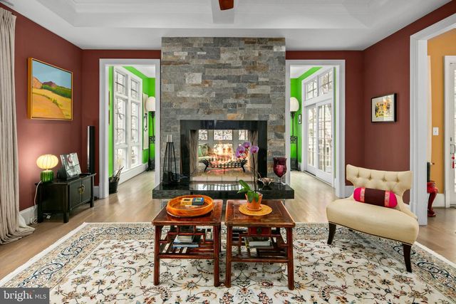 2816 1ST RD N, Arlington, VA 22201