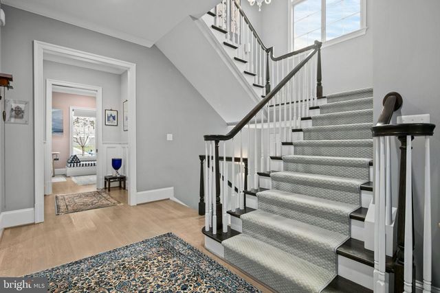 2816 1ST RD N, Arlington, VA 22201