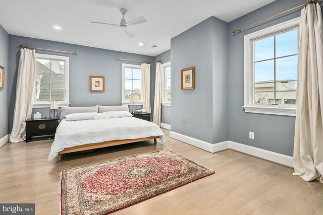 2816 1ST RD N, Arlington, VA 22201