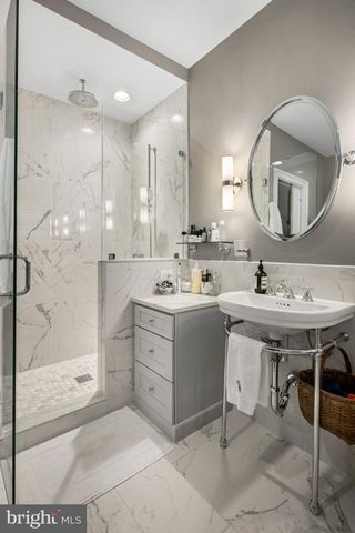 2816 1ST RD N, Arlington, VA 22201
