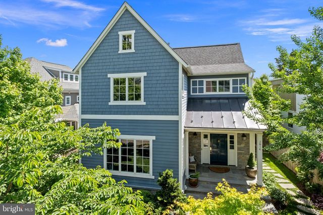2816 1ST RD N, Arlington, VA 22201