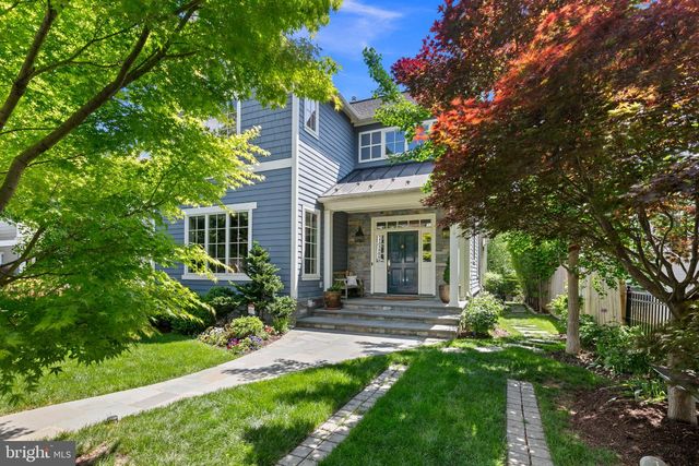 2816 1ST RD N, Arlington, VA 22201