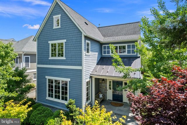 2816 1ST RD N, Arlington, VA 22201