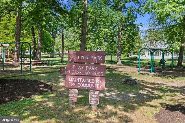 2816 1ST RD N, Arlington, VA 22201