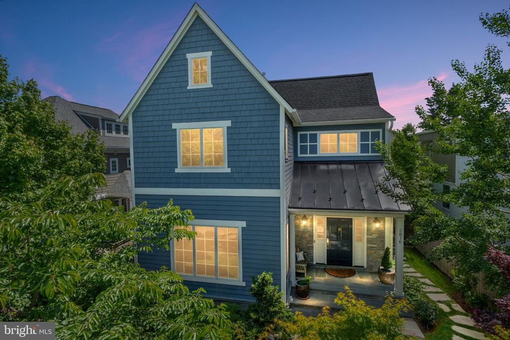 2816 1ST RD N, Arlington, VA 22201