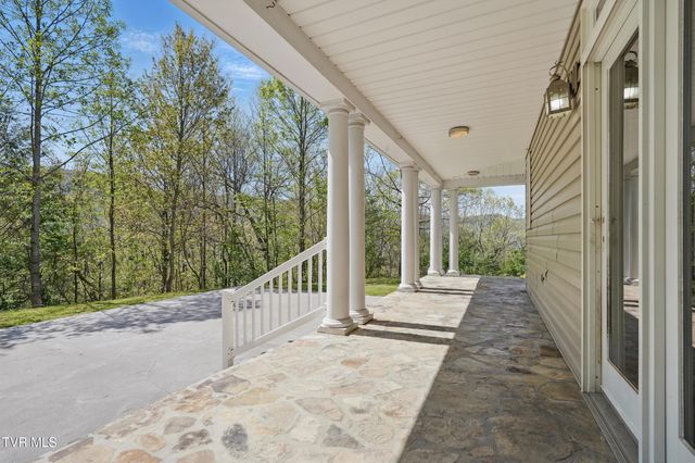 500 Northwest Ridge Avenue, Norton, VA 24273