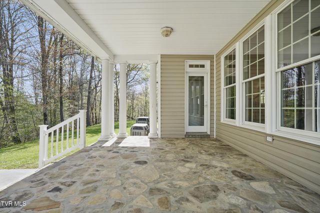 500 Northwest Ridge Avenue, Norton, VA 24273