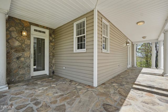 500 Northwest Ridge Avenue, Norton, VA 24273