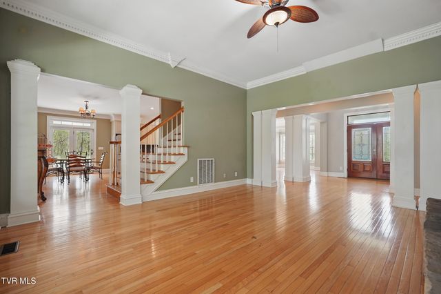 500 Northwest Ridge Avenue, Norton, VA 24273