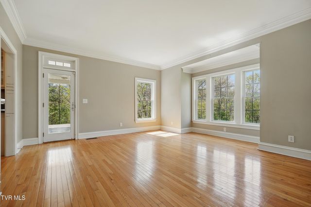 500 Northwest Ridge Avenue, Norton, VA 24273