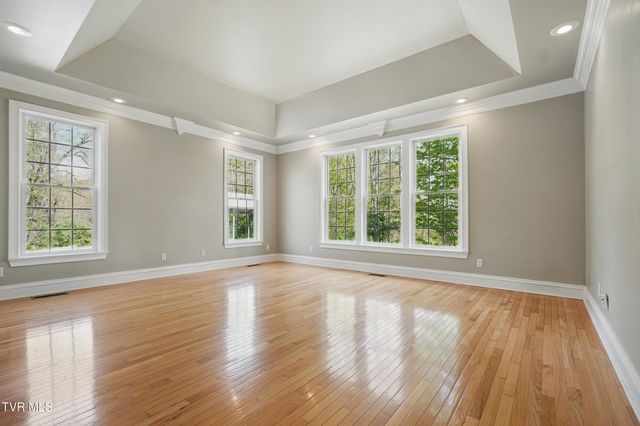500 Northwest Ridge Avenue, Norton, VA 24273