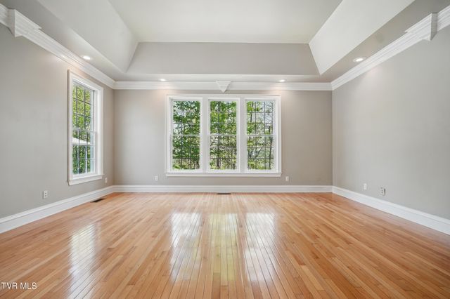 500 Northwest Ridge Avenue, Norton, VA 24273