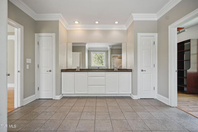 500 Northwest Ridge Avenue, Norton, VA 24273