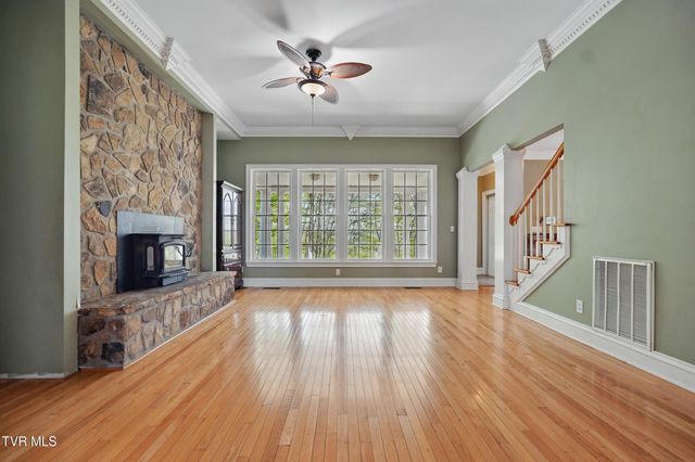 500 Northwest Ridge Avenue, Norton, VA 24273