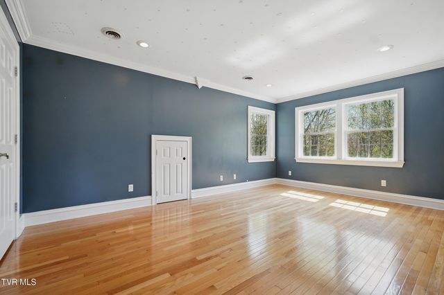 500 Northwest Ridge Avenue, Norton, VA 24273