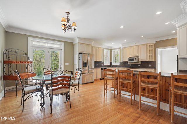 500 Northwest Ridge Avenue, Norton, VA 24273