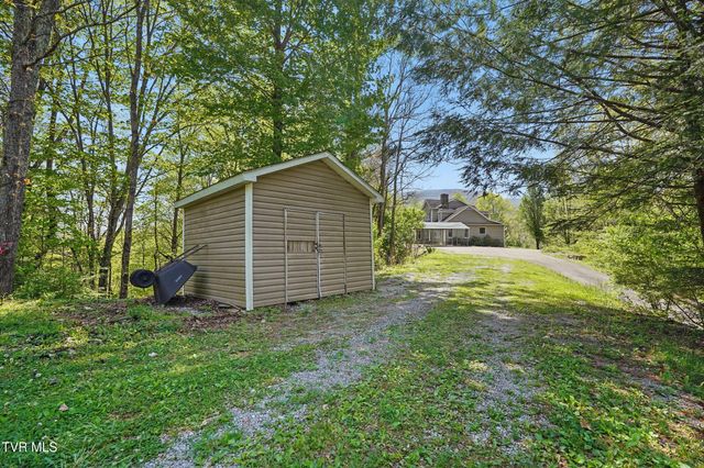 500 Northwest Ridge Avenue, Norton, VA 24273