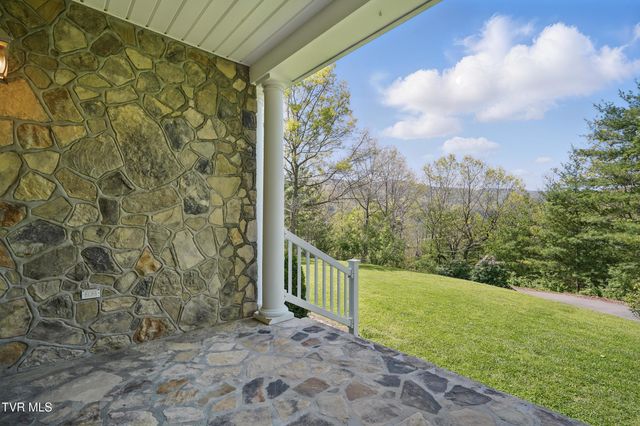 500 Northwest Ridge Avenue, Norton, VA 24273