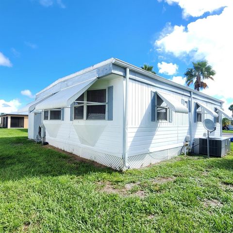 15 Indigo Lane, Port St. Lucie, FL 34952