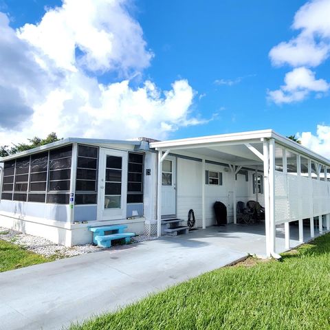 15 Indigo Lane, Port St. Lucie, FL 34952