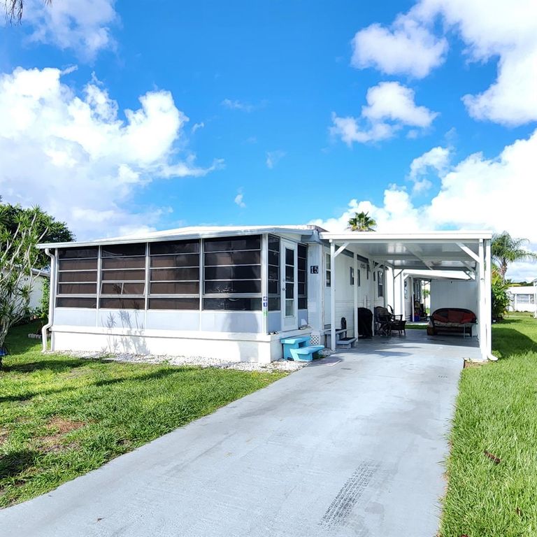 15 Indigo Lane, Port St. Lucie, FL 34952