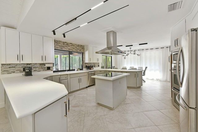 13353 Doubletree Circle, Wellington, FL 33414