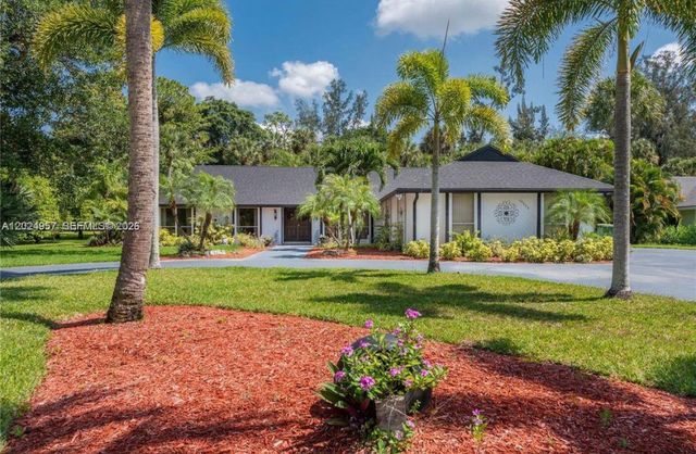 13353 Doubletree Circle, Wellington, FL 33414