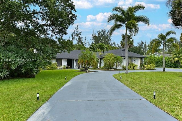 13353 Doubletree Circle, Wellington, FL 33414