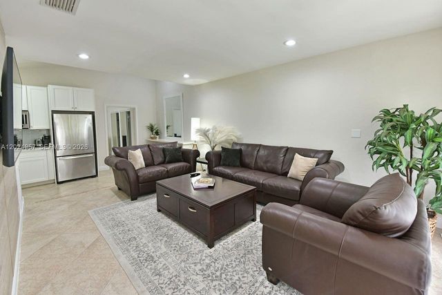 13353 Doubletree Circle, Wellington, FL 33414