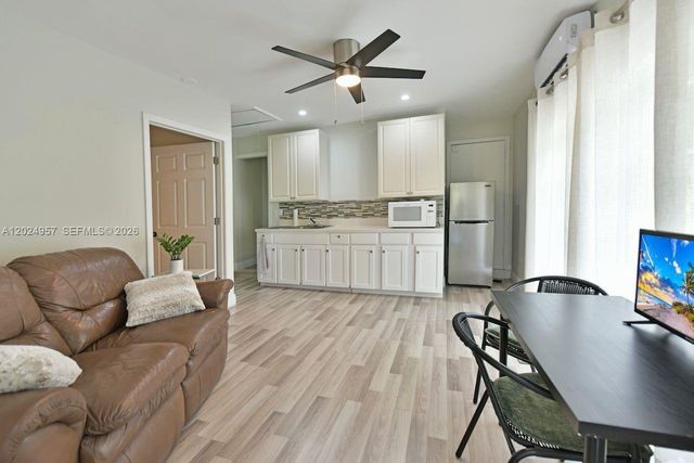 13353 Doubletree Circle, Wellington, FL 33414