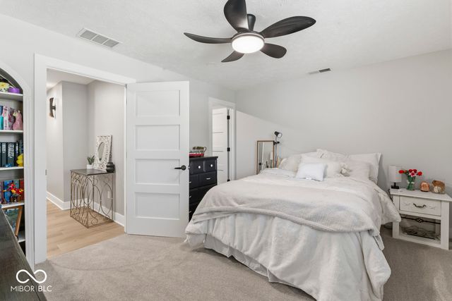 939 Elmwood Circle, Noblesville, IN 46062