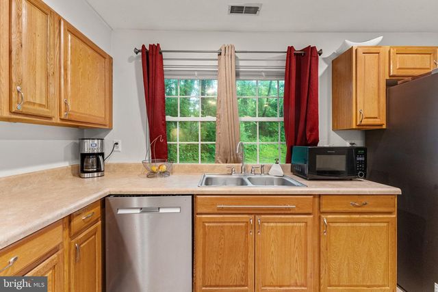 133 WOODLAKE DR, Charlottesville, VA 22901