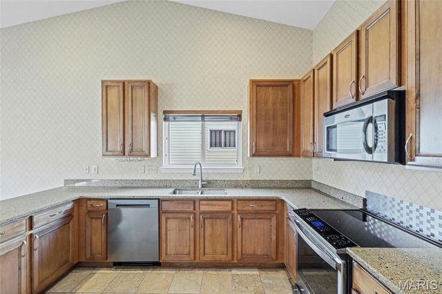 104 Amiot Court, Chesterfield, MO 63146