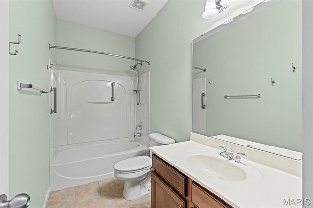 104 Amiot Court, Chesterfield, MO 63146