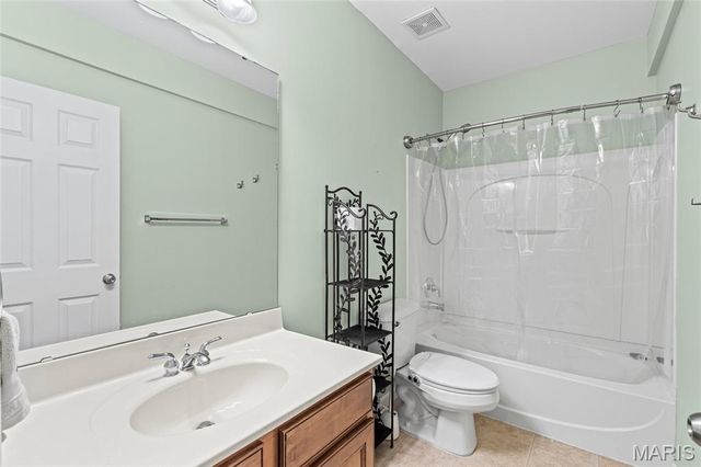 104 Amiot Court, Chesterfield, MO 63146