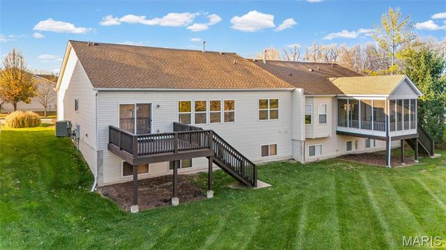 104 Amiot Court, Chesterfield, MO 63146